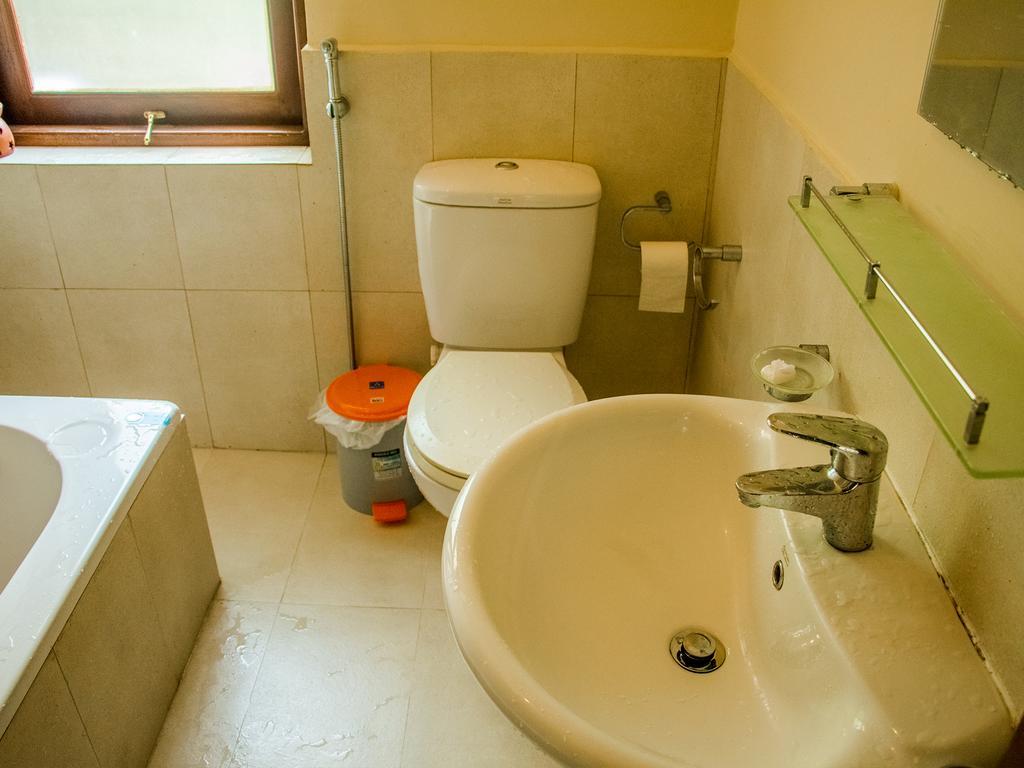 Aronka Homestay Канді Екстер'єр фото